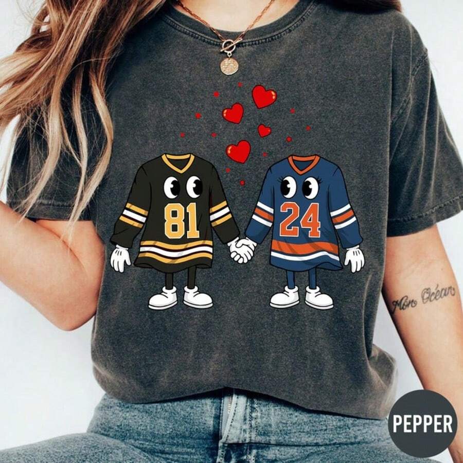 Heated Rivalry Valentine Shirt, Hollanov Hockey Romance Couples MM Love Tee - Black - View 1