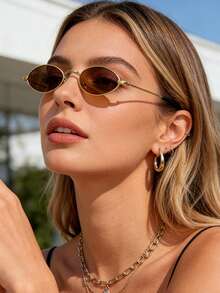 1副金属女士装饰时尚眼镜，高品质设计，可减少阳光强度，适合日常佩戴。 - 金色 - 查看 3