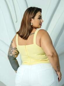 Women's Plus Size Cropped Summer Party Blouse With Neckline, Bengaline Fabric, Thick Straps, And Pointed Detail - 奶油黃 - 查看 3