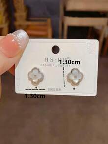 925纯银优雅贝壳四叶草花朵耳钉，时尚珠宝，情人节或周年纪念日送给女性的礼物 - 耳環 - 查看 7