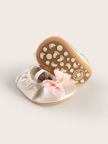 Newborn 0-1 Year Old Infant Girl Soft Leather Bowknot Anti-Slip Prewalker Shoes, Spring & Autumn - Gold - View 2