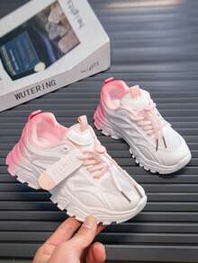 زوج من الأحذية المسطحة ذات اللون التدرجي للجنسين، أحذية رياضية ناعمة القاع غير قابلة للتنفس للأطفال عصرية وجذابة، أحذية جري متعددة الوظائف وأنيقة، مناسبة للطلاب للارتداء اليومي في جميع الفصول (الأرضية) - وردي - مشاهدة 2