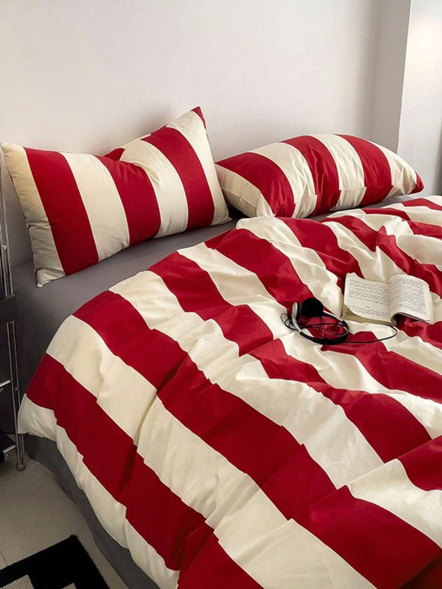 北欧风条纹床上用品三件套，含2个枕套和1个被套