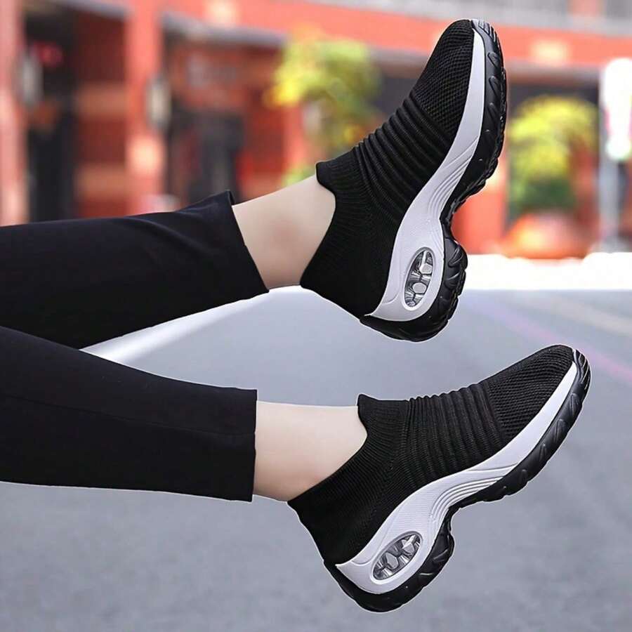 Zapatillas deportivas para mujer, versátiles, transpirables, de suela blanda y ligeras para exteriores. - En blanco y negro - Ver 1