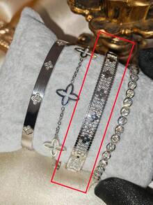 1/4件套奢华不锈钢四叶草和六芒星扣手链，搭配优雅立方氧化锆四叶草铜手链和合金圆钻手链，适合女士日常佩戴，亦可作为节日礼物。 - 銀色 - 查看 5