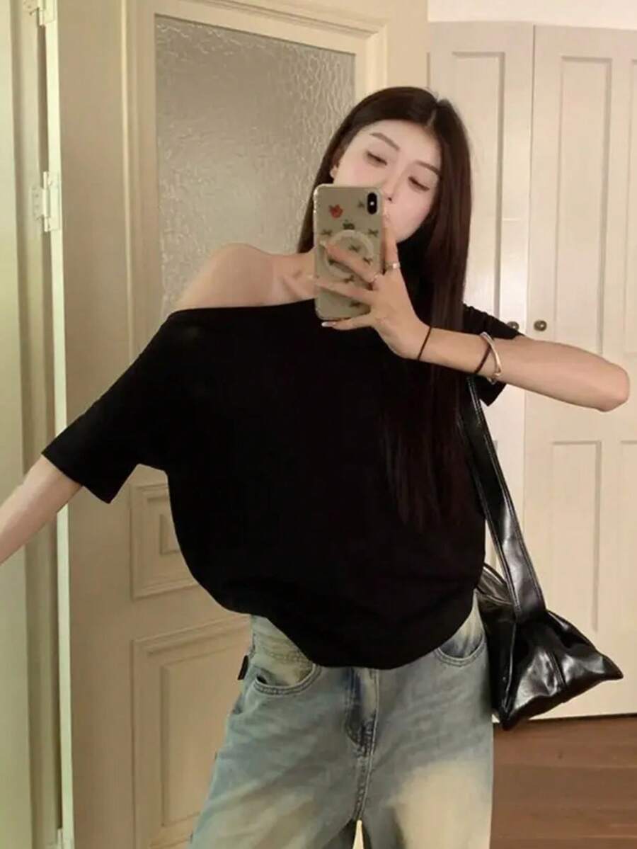 女士简约纯黑色不对称肩部浪漫海滩街头休闲Y2K时尚T恤 - 黑色 - 查看 1