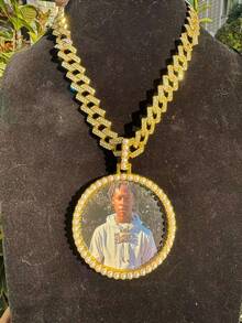 1pc Custom Extra Large Faux Pearl Round Photo Frame, Men's Hip Hop Style Round Pendant Necklace With Brass Cubic Zirconia, Shiny , Comes With 20-Inch Cuban Chain Pendant - Pearl Photo Frame - View 4