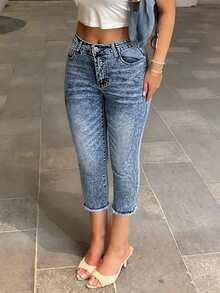 Women's Casual Retro Style Skinny Simple Denim Capri Pants, Summer - Light Wash - View 1