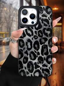 1PC Gray Black Leopard Print Fashion Design, Wild Urban Style, Premium Animal Pattern, Perfect For Women Who Love Bold And Chic Looks, TPU+PC Dual-Layer Material, Handcrafted Customized, Premium Stylish, Faux Leather Flip Wallet Case With Card Holder, Compatible With IPhone17/16/15/14/13/12/X/PLUS/PRO/PROMAX, Galaxy S25/S24/S23/S22PLUS/Ultra - 黑色 - 查看 2