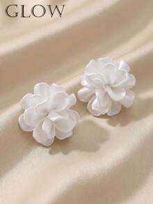 1 Pair White Elegant Minimalist Delicate Flower Stud Earrings, Suitable For Teenage Girls, White Valentine's Day, Holiday, Everyday Wear - Flowers - View 4