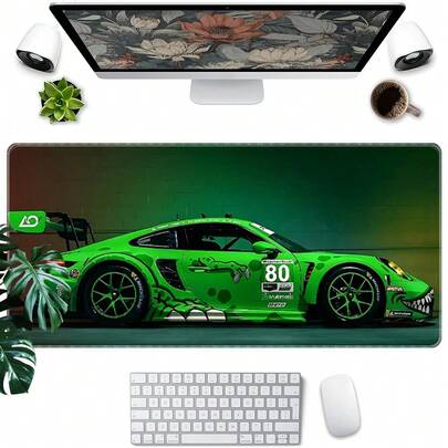 一款高级游戏鼠标垫，超大防滑鼠标垫，耐用橡胶底座，高清印刷桌面垫，适用于办公、笔记本电脑、游戏——是游戏玩家和汽车爱好者的理想礼物。