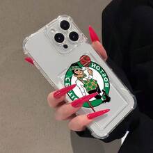 El Duende de la Suerte con el logo verde de los . Esta elegante funda es compatible con Samsung, Apple, VIVO, OPPO, , Transsion, ,  y Honor. Fabricada en silicona TPU, ofrece protección contra golpes y caídas, además de una sensación superior. Es un regalo ideal para familiares, amigos y seres queridos, y una opción perfecta para San Valentín y Año Nuevo. - transparente - Ver 4