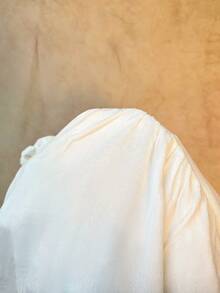 优雅褶皱/荷叶边下摆休闲百搭连衣裙，适合春夏各种场合，如度假、约会、生日、派对、旅行、下午茶、机场等，收腰设计，穿着舒适，是学生和时尚达人的理想之选。 - 白色 - 查看 8