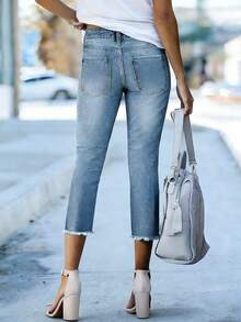 1 chiếc quần jeans lửng dáng ôm thời trang, đa năng với viền rách. - Rửa nhẹ - Xem 3