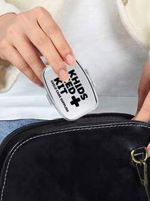 药丸图案药盒，药丸字母图案，便携式药丸收纳盒，迷你金属收纳盒，便携式珠宝药盒，个性化创意礼物，领结，护士帽，药瓶图案，适合旅行、户外活动、放入包袋、口袋，可用作婚礼礼物、礼品和接待装饰，独特的装饰旅行收纳盒，母亲节礼物，送给朋友的礼物，护士礼物 - 彩色 - 查看 3