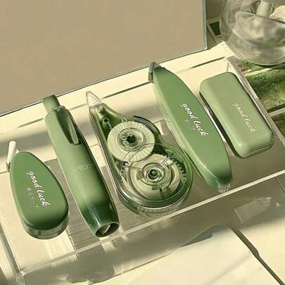 4卷/套多功能顺滑静音修正带，适用于返校、办公室、教室、家庭、冬季、感恩节、圣诞节、沙特国庆日、生日、节日、新年、情人节、送给男友/女友的礼物、成人