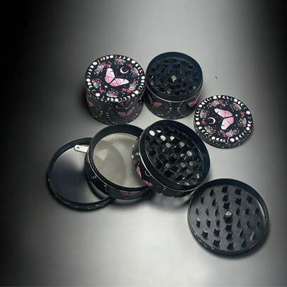 1个创意粉色蝴蝶锌合金香料研磨器 - 手动四层设计，草药研磨器