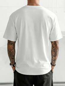 Disney 复古街头风T恤，饰有米老鼠标志印花，采用优质面料制成。男士圆领短袖T恤。 - 白色 - 查看 2