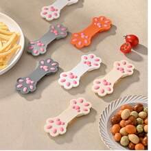 Lot de 2 : Gants résistants à la chaleur en forme de patte de chat ; pinces à friandises en silicone en forme de patte de chat ; protège-doigts originaux et mignons ; pinces à friandises ; pinces à en-cas isolantes pour plaques de cuisson au four. - Beige - Voir 2