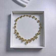 1条优雅经典仿珍珠项链，时尚颈链设计，百搭日常、派对、礼服、约会等场合，适合作为情人节或母亲节礼物。 - 金色 - 查看 5