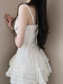 2025新款荷叶边吊带连衣裙，别致法式风格，显年轻，仙气十足的A字裙摆，娇小高腰白色夏季优雅连衣裙 - 白色 - 查看 5