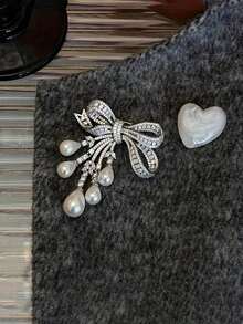 1pc Fashionable Exaggerated Floral Brooch With Rhinestones - Silver - View 2