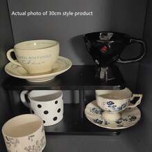 Estantería de almacenamiento de 2 niveles con base de madera - Organizador antideslizante y ahorra espacio, apto para espacios pequeños, multifuncional para cosméticos, especias, botellas y cestas, organizador de encimera de cocina, estantería decorativa, tono natural - Negro - Ver 7