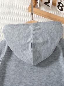 2件套男童休闲时尚字母印花插肩袖连帽衫上衣和仿抽绳短裤，春夏款 - 灰色 - 查看 4