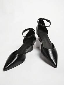2.5cm Wedge Mid Heel French Style Pointed Toe Buckle Hollow-Out Elegant Work Pumps For Women - Black - View 6
