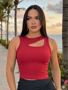 Women's Ribbed Cropped Top With Bust Cutout - Comfortable, Casual, Versatile,  Spring/Summer Fashion - 紅色 - 查看 1