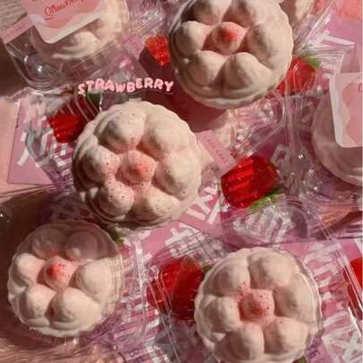 柔软、慢回弹逼真草莓蛋糕造型挤压玩具，减压解压玩具