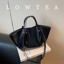 low tea 1个低茶色纯色PU皮革单肩包，女士休闲大容量手提包，双提手设计，按扣闭合，适合旅行、购物、约会、作为女士礼物，适合少女、大学生、新人及白领，非常适合办公室、学校、工作、商务、通勤、户外、旅行、郊游等场合。 - 黑色 - 查看 10