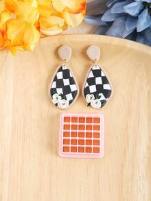 Geometric Square Polymer Clay Cutters, Square Grid Clay Cutters For DIY Jewelry Making And Pendant Making, Clay Earring Making, Plastic Jewelry Design Shaping Mold, No Power Supply Needed - Clay Cutters - View 12