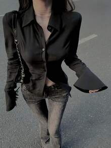 Áo sơ mi nữ màu trơn thanh lịch với chi tiết thắt dây phía sau và cúc cài phía trước độc đáo - Tay dài, phù hợp cho mọi mùa, màu đen mùa xuân. - màu đen - Xem 2