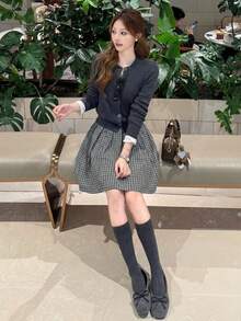 [Y6Y] Women's Black Retro Plaid A-Line Skirt, Collegiate Style For Casual Daily Wear - Black Plaid - View 4