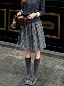 [Y6Y] Women's Black Retro Plaid A-Line Skirt, Collegiate Style For Casual Daily Wear - Black Plaid - View 3
