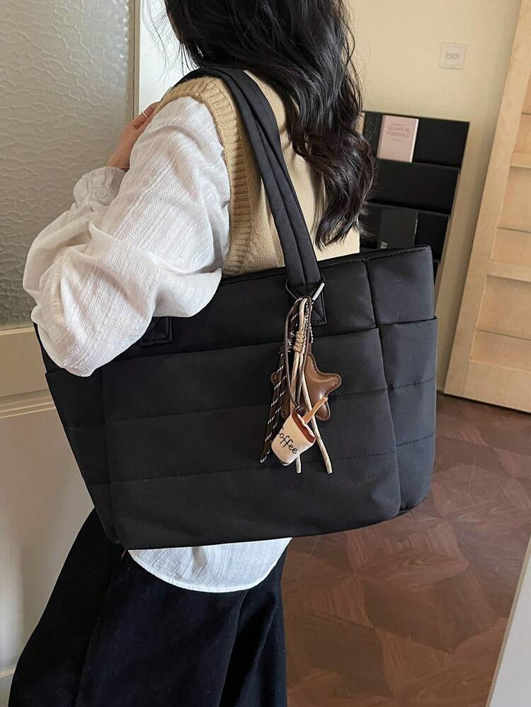 Este nuevo bolso de mano multifuncional, de moda y clásico, presenta un diseño de unicolor con un detalle de rejilla de diamantes, y es un bolso de asa doble de un solo hombro. El bolso viene con un colgante de taza de café, convirtiéndolo en un bolso de hombro de moda para damas y también en un bolso para ir a la oficina. Es muy adecuado para ir de compras y para ocasiones sociales. - Negro - Añade 5