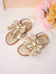 1 Pair Girls' Sandals, Metal Gold Decorations, Faux Leather Material, Suitable For Foot Shape, Open Toe Low-Top, Hook And Loop Strap, Flat Design, Fashionable Sandals, Suitable For Summer Outdoor Play And Shopping - Gold - View 6