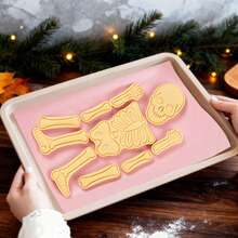 8 piezas Juego de cortadores de galletas con diseño de esqueleto de dibujos animados, moldes creativos DIY para fiestas con tema espeluznante | Sello de fondant con partes anatómicas de estilo gótico - Rosa - Ver 2