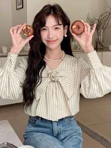 女士法式V领条纹3D蝴蝶结长袖衬衫，新款春夏轻薄防晒衬衫 - 米黃色 - 查看 5