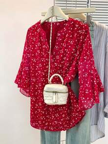 Blus Chiffon Motif Bunga Wanita dengan Hiasan Ruffle, Lengan 3/4, Leher V Lembut - Atasan Kantor/Kasual Elegan untuk Liburan Musim Semi, Musim Panas, Musim Gugur, Warna Merah - Merah - View 6