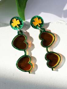 一对圣帕特里克节时尚四叶草吊坠耳环，可爱优雅的幸运金色三叶草耳环，适合节日派对和女士珠宝佩戴 - 彩色 - 查看 1