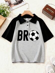 Conjunto de 2 peças para meninos: camisa polo e shorts, estampa com letras e futebol, design clássico com gola, estiloso para uso casual e esportivo. - Multicolorido - Ver 3