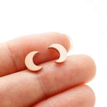 1 Pair Fashionable Moon-Shaped Earrings. Korean Style Design, Simple And Elegant. Suitable For Both Casual Wear And Engagement Gift - GED002 - View 5