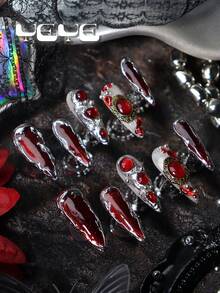 Vanity 10片手工美甲贴片套装，包含尖头、红色、猫眼、3D立体装饰、铬色、银豆、皇家雕刻图案等多种款式，波西米亚风全覆盖亚克力美甲贴片，Y2K风格，包含1个迷你指甲锉和1张粘合贴片，适合日常、派对、婚礼和新年等场合。 - 紅色 - 查看 6