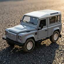 Xe mô hình Land Rover Defender cổ điển bằng hợp kim đúc tỷ lệ 1:24, kiểu dáng địa hình cổ điển, màu xám và trắng, 2 cửa, kèm hộp trưng bày, quà tặng mô hình xe địa hình bằng hợp kim sưu tầm. - Nhiều màu - Xem 4
