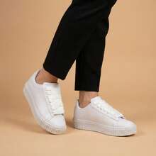 Tenis Feminino Casual Confortavel Camurca Resistente Sola Antiderrapante Ideal para Ocasiões - Branco - Visão 6