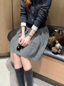 [Y6Y] Women's Black Retro Plaid A-Line Skirt, Collegiate Style For Casual Daily Wear - Black Plaid - View 6