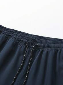 Celana Olahraga Luar Ruangan Pria dengan Kantong Resleting dan Tali Serut di Pinggang, Modis dan Serbaguna untuk Bersepeda, Mendaki, Gaya Boyfriend, Musim Semi/Panas - Navy Blue - View 4