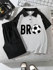 Conjunto de 2 peças para meninos: camisa polo e shorts, estampa com letras e futebol, design clássico com gola, estiloso para uso casual e esportivo. - Multicolorido - Ver 2